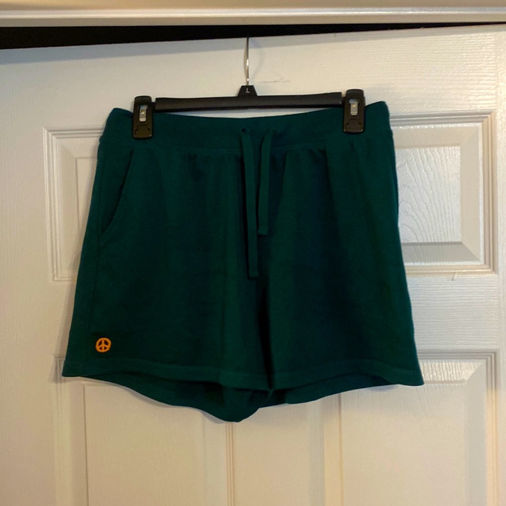 Women’s vintage style shorts. Size medium